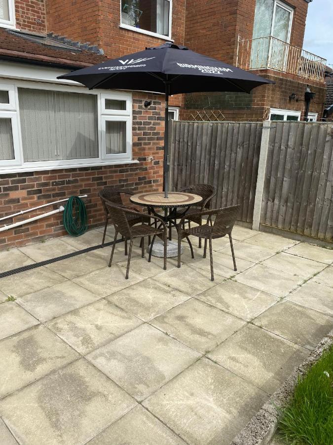 Greenwood Manchester Luaran gambar